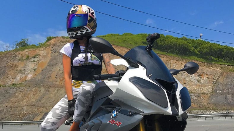 İnternet Fenomeni Bir Motosikletçi Daha Kaza Sonucu Hayatını Kaybetti