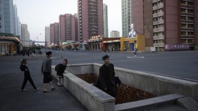 Dünyanın En Garip Ülkesi Kuzey Kore'nin Sokaklarında Her Sabah Çalan 'Ürpertici' Müzik!