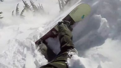 Kayak Yaptığı Sırada Düşen Çığın Arasında Kalan Adamın Viral Olan Videosu
